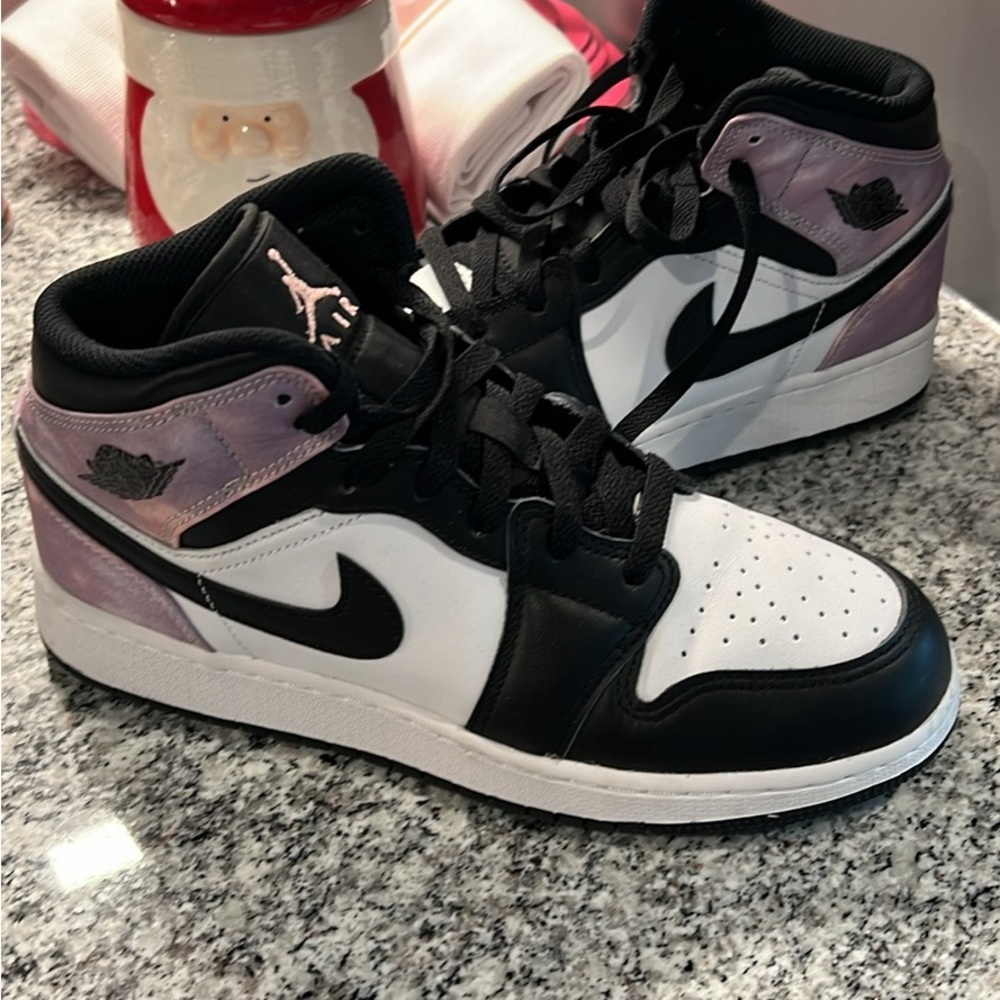 Women’s Nike Air Jordan’s 7.5